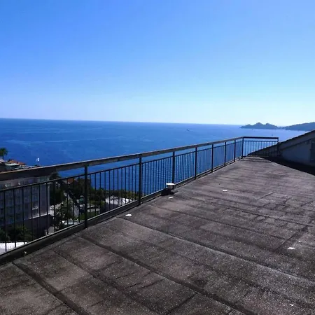 Casa Vacanza A *