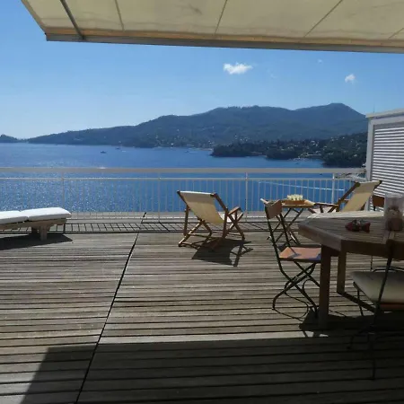 Casa Vacanza A *